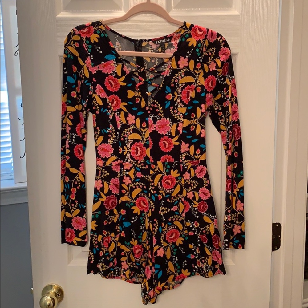 Express flower romper
